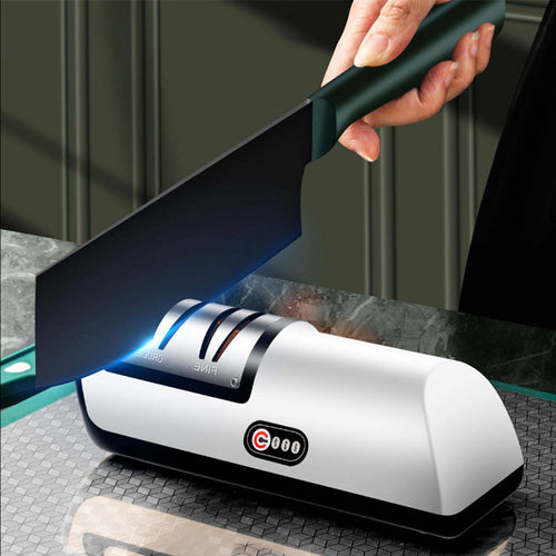 Sharpening a chef knife in the fine slot