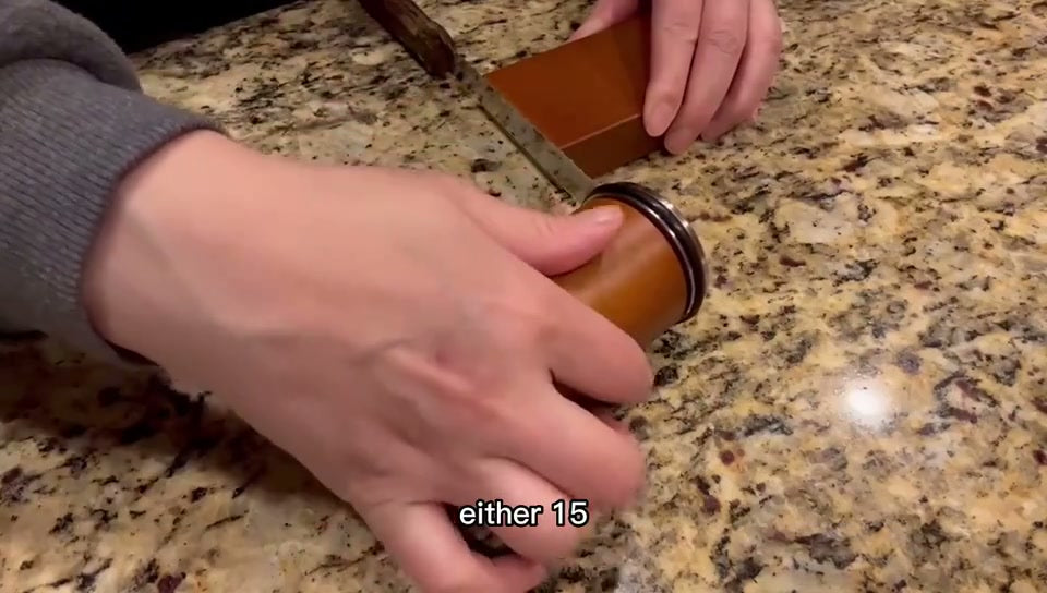 Rolling the diamond disc along the edge